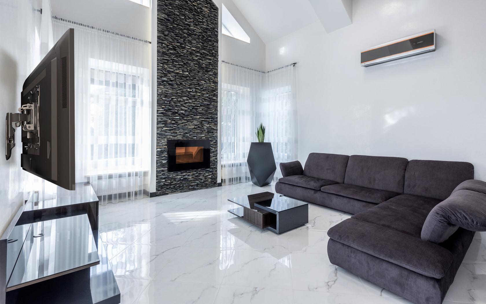 Promounts UA-PRO110 17-Inch to 42-Inch Small Articulating TV Wall Mount