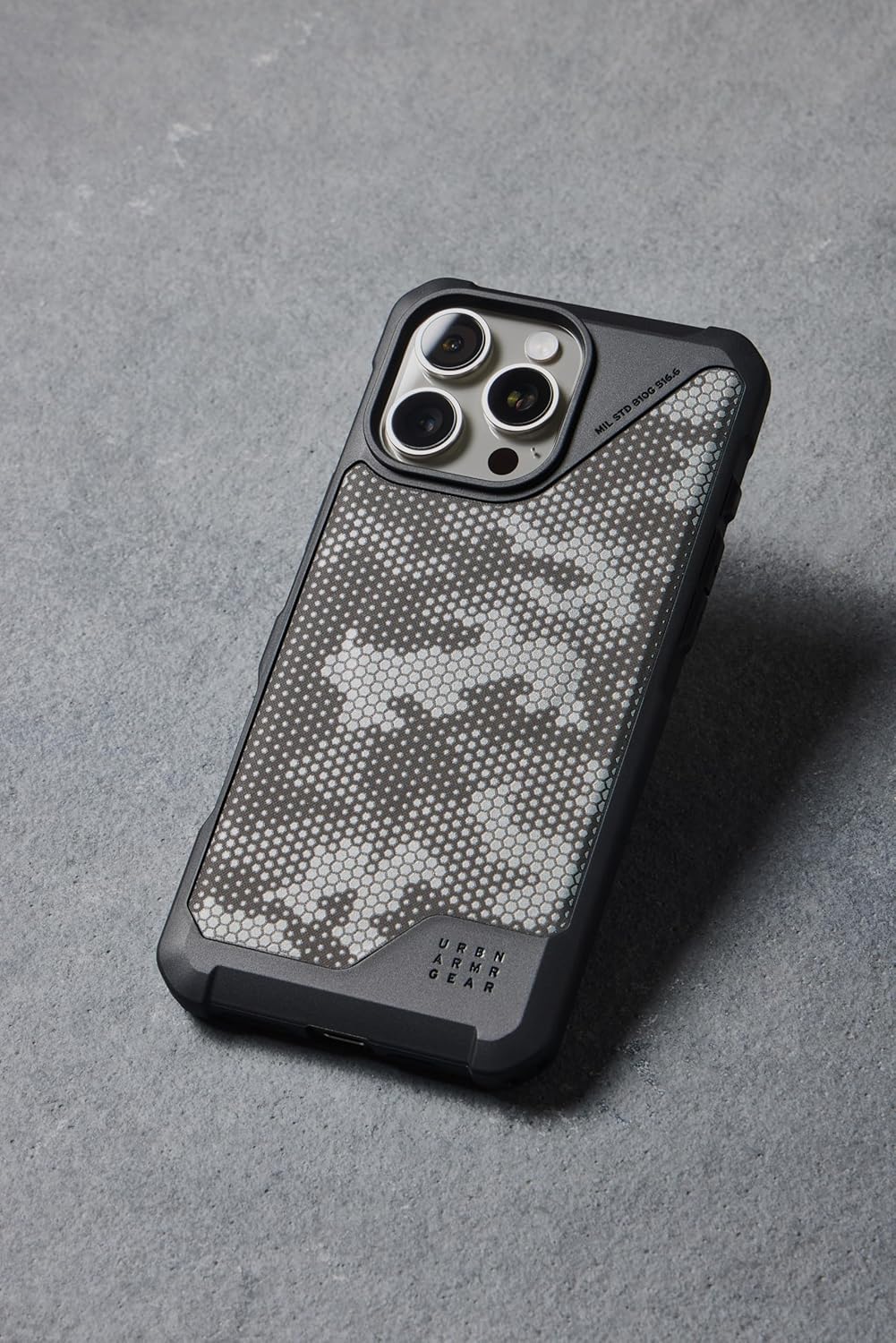 urban armor gear metropolis case UAG Metropolis LT Case with MagSafe for iPhone 16 Pro - Hex Camo Graphite