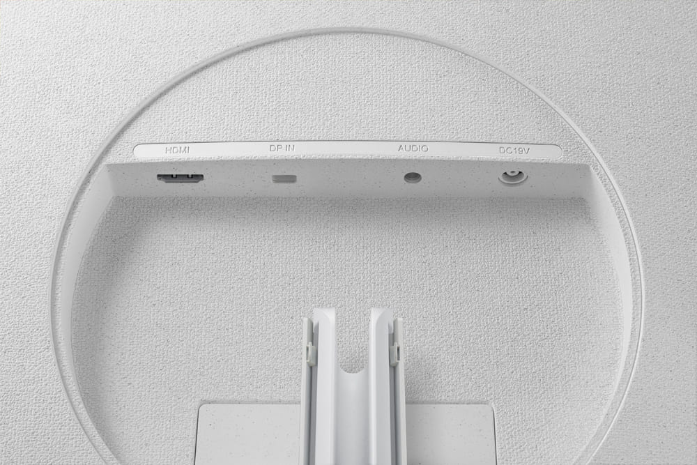 Samsung UR59C 32" 4K UHD Curved Computer Monitor (White)